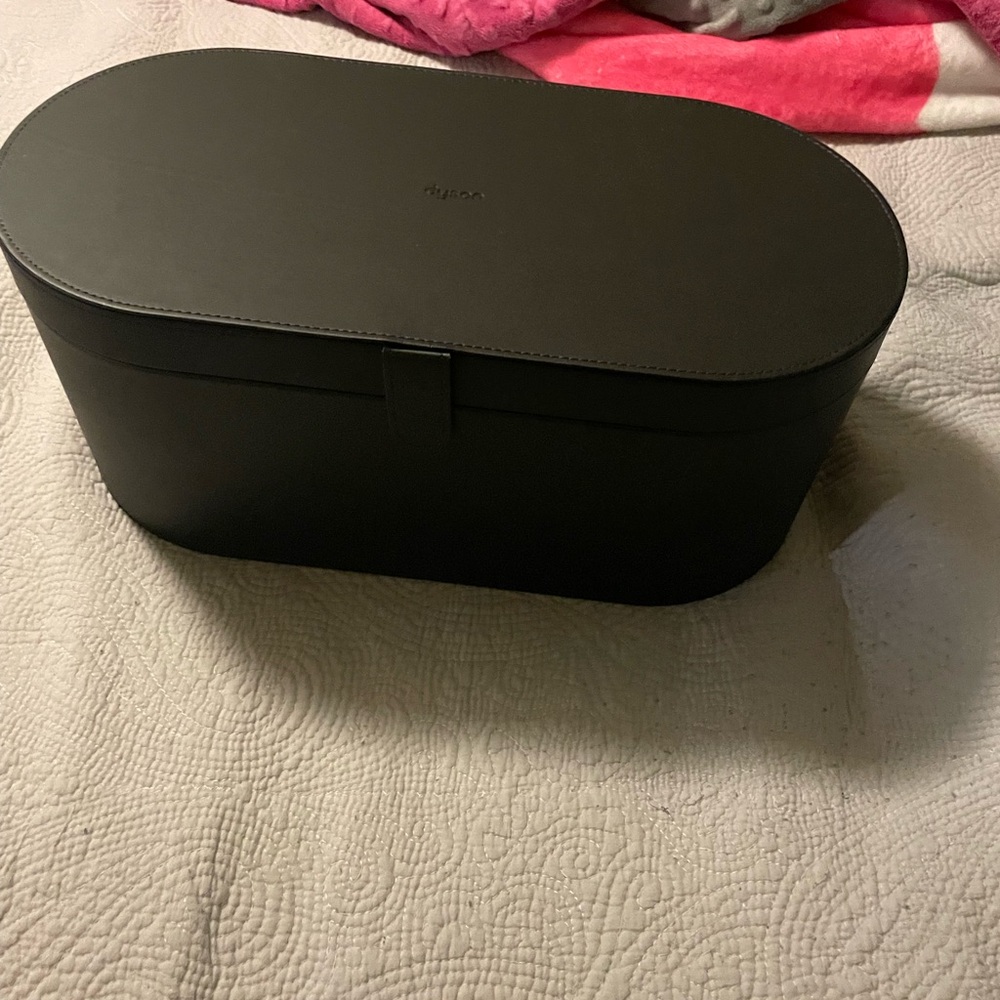 Black and purple Dyson air wrap